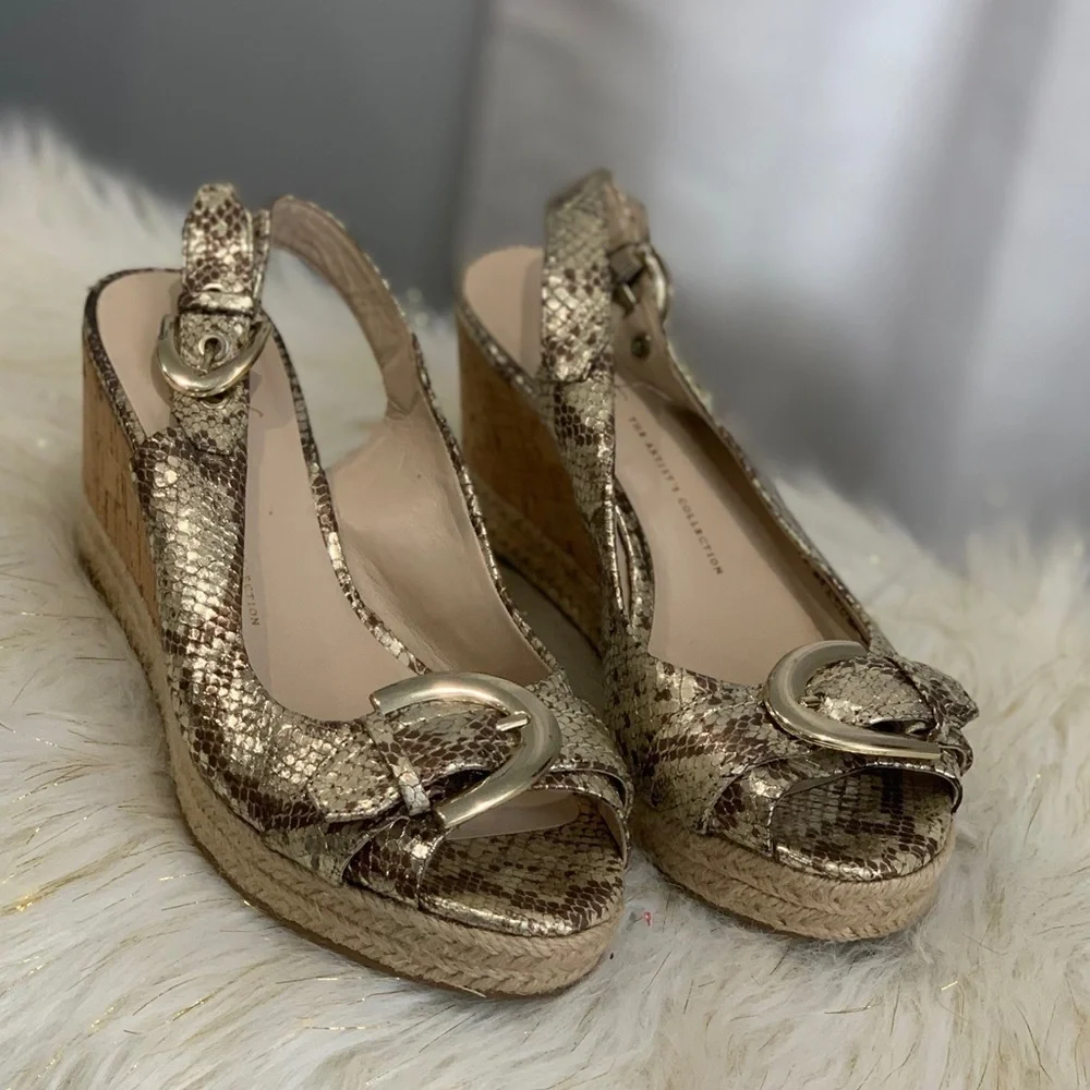 Franco Sarto the Kendra gold tone sandals 6.5M